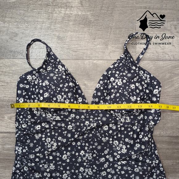 Cupshe V Neck Shirred One Piece Swimsuit Size XL - Picture 5 of 7